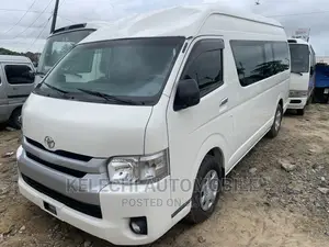Toyota HiAce 2018 White