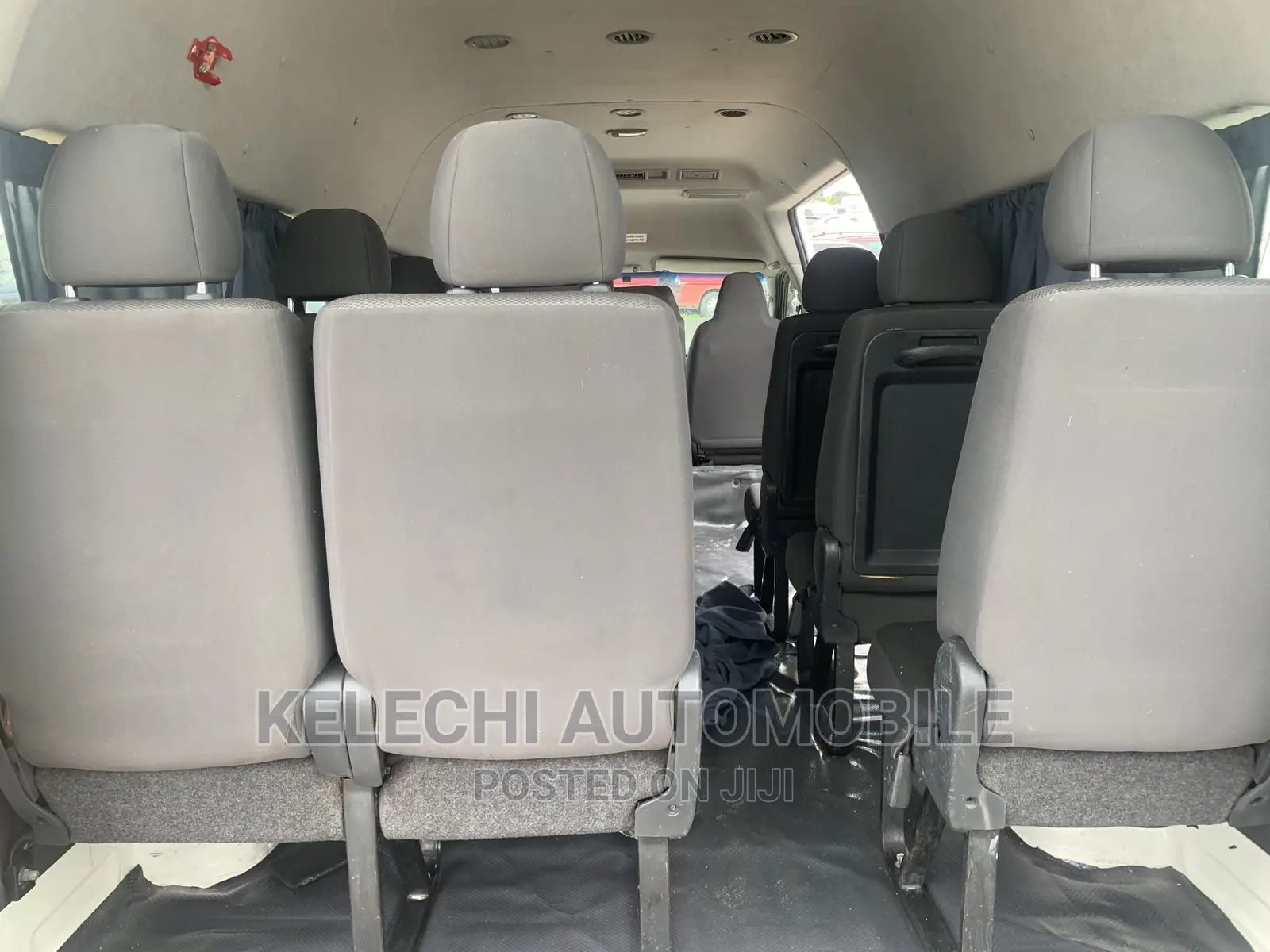 Toyota HiAce 2018 White