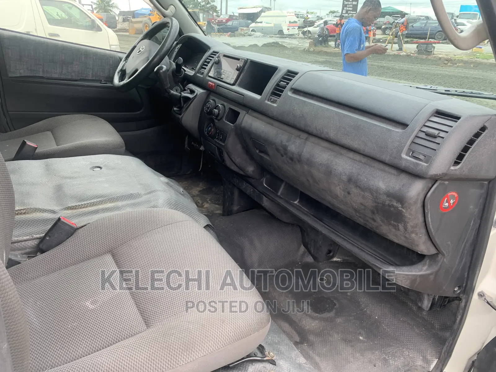 Toyota HiAce 2018 White