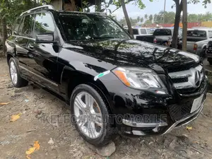 Mercedes-Benz GLK-Class Base GLK 350 4dr AWD 4MATIC (3.5L 6cyl 7A) 2015