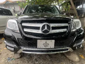 Mercedes-Benz GLK-Class Base GLK 350 4dr AWD 4MATIC (3.5L 6cyl 7A) 2015