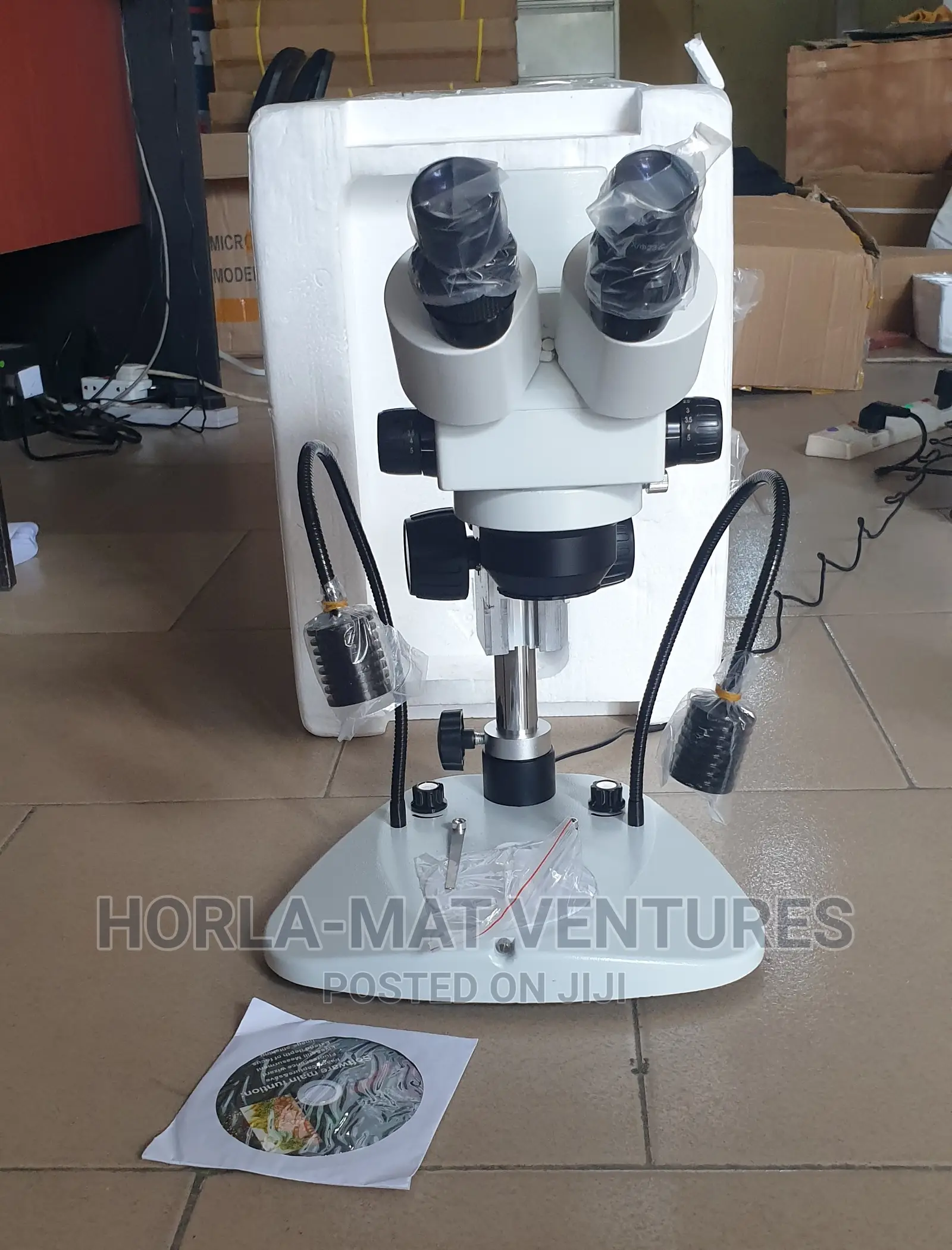 Digital Stereo Zoom Microscope With in-Built Camera (3.0m)