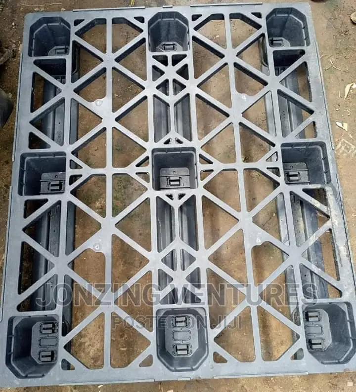 Rugged Black Thick Pallet
