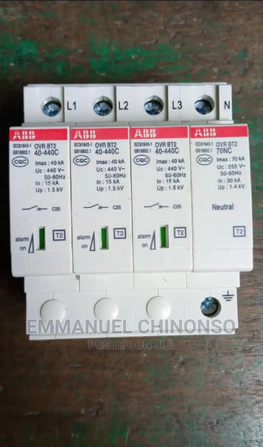 4pole Schneider Surge
