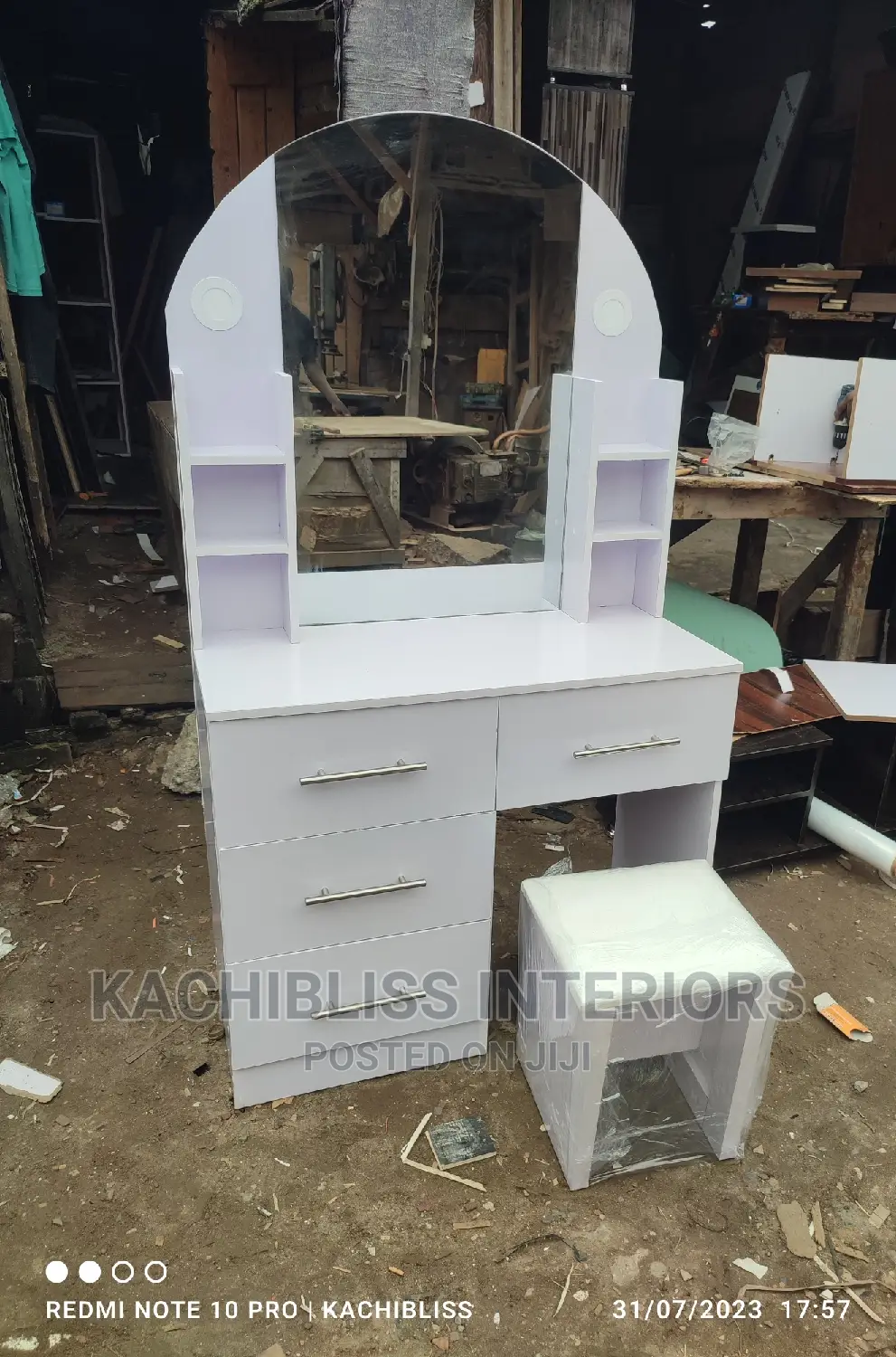 Modern Vanity Dresser