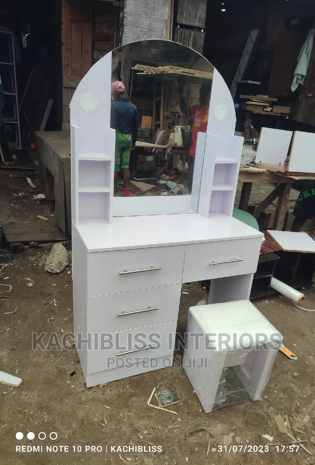 Modern Vanity Dresser