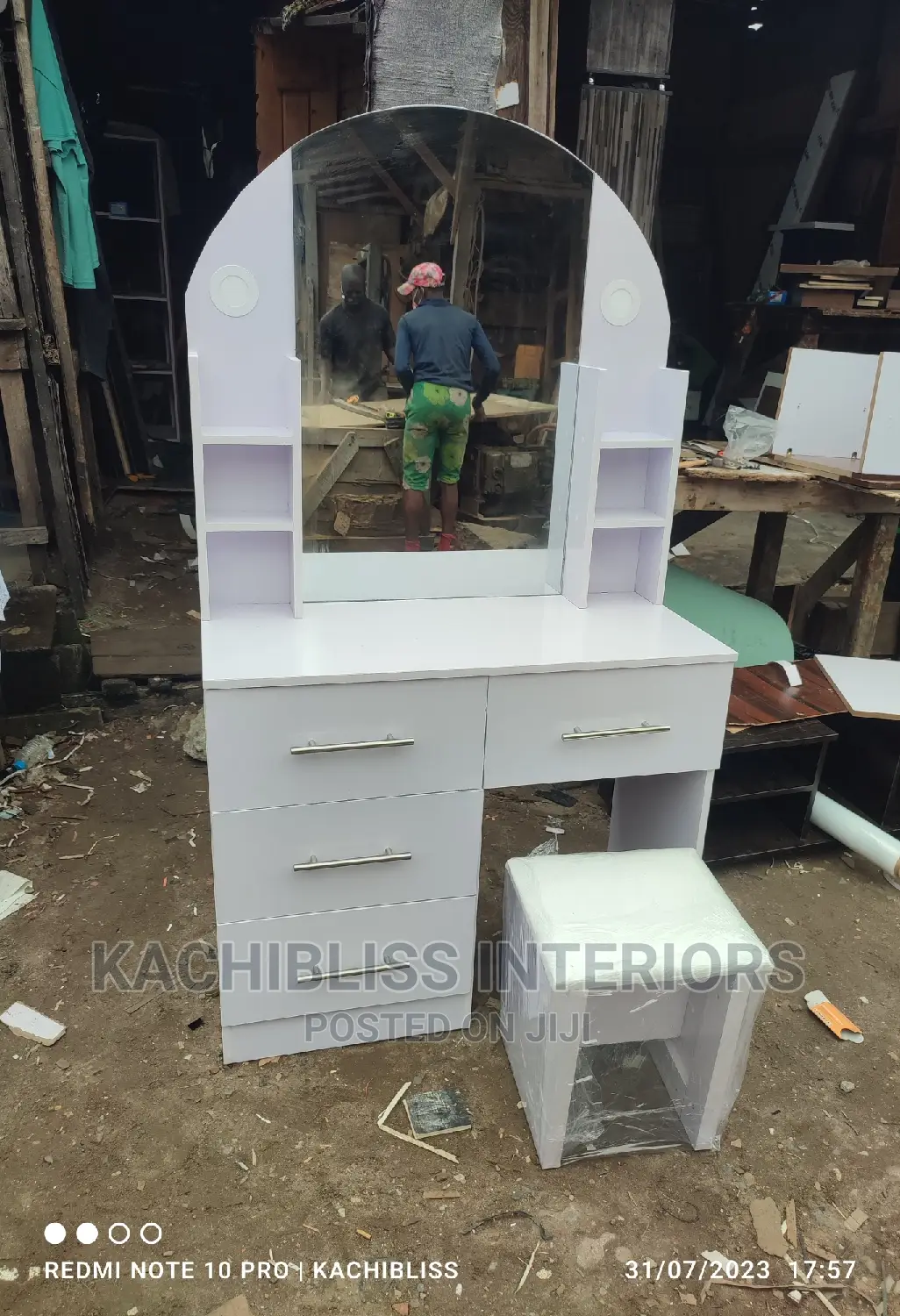 Modern Vanity Dresser