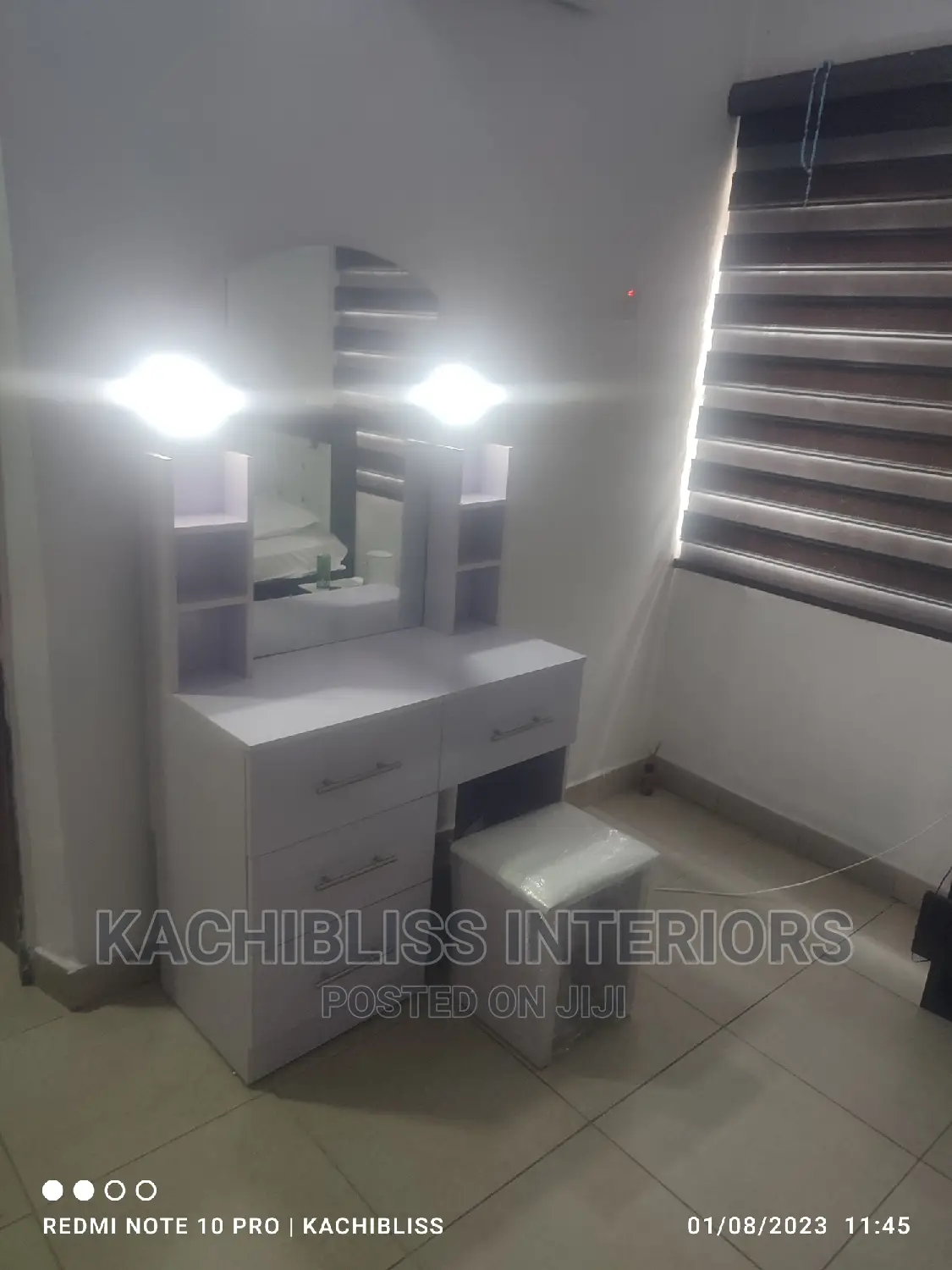 Modern Vanity Dresser