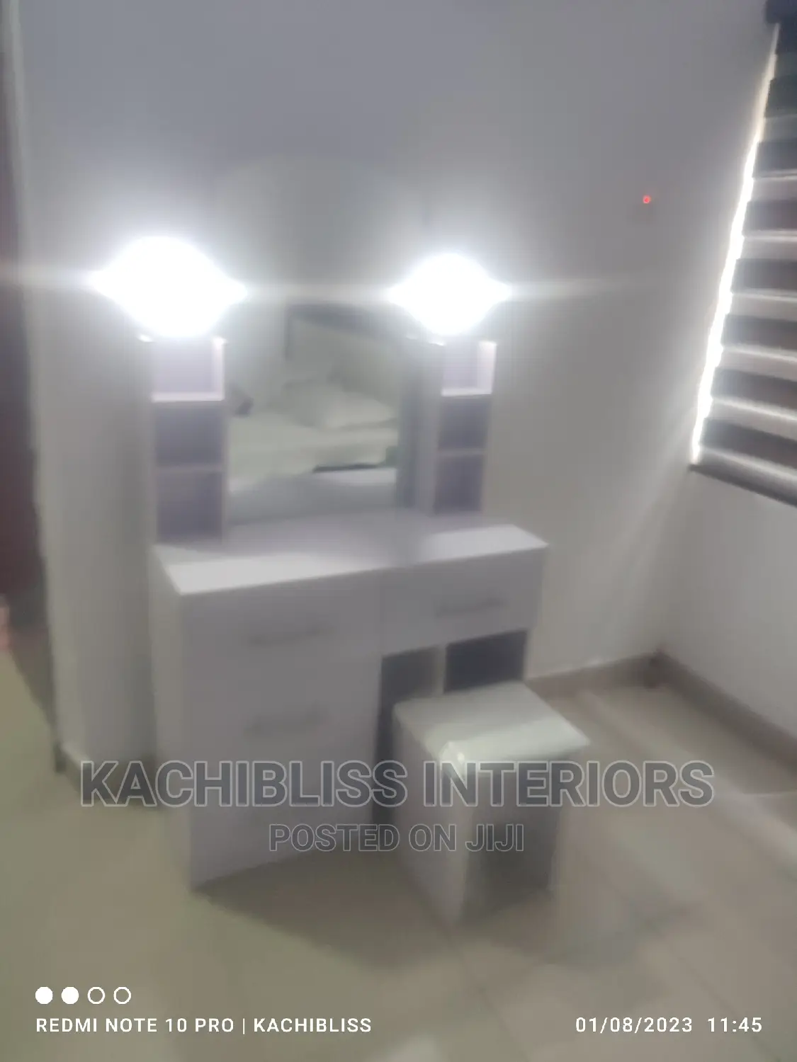 Modern Vanity Dresser