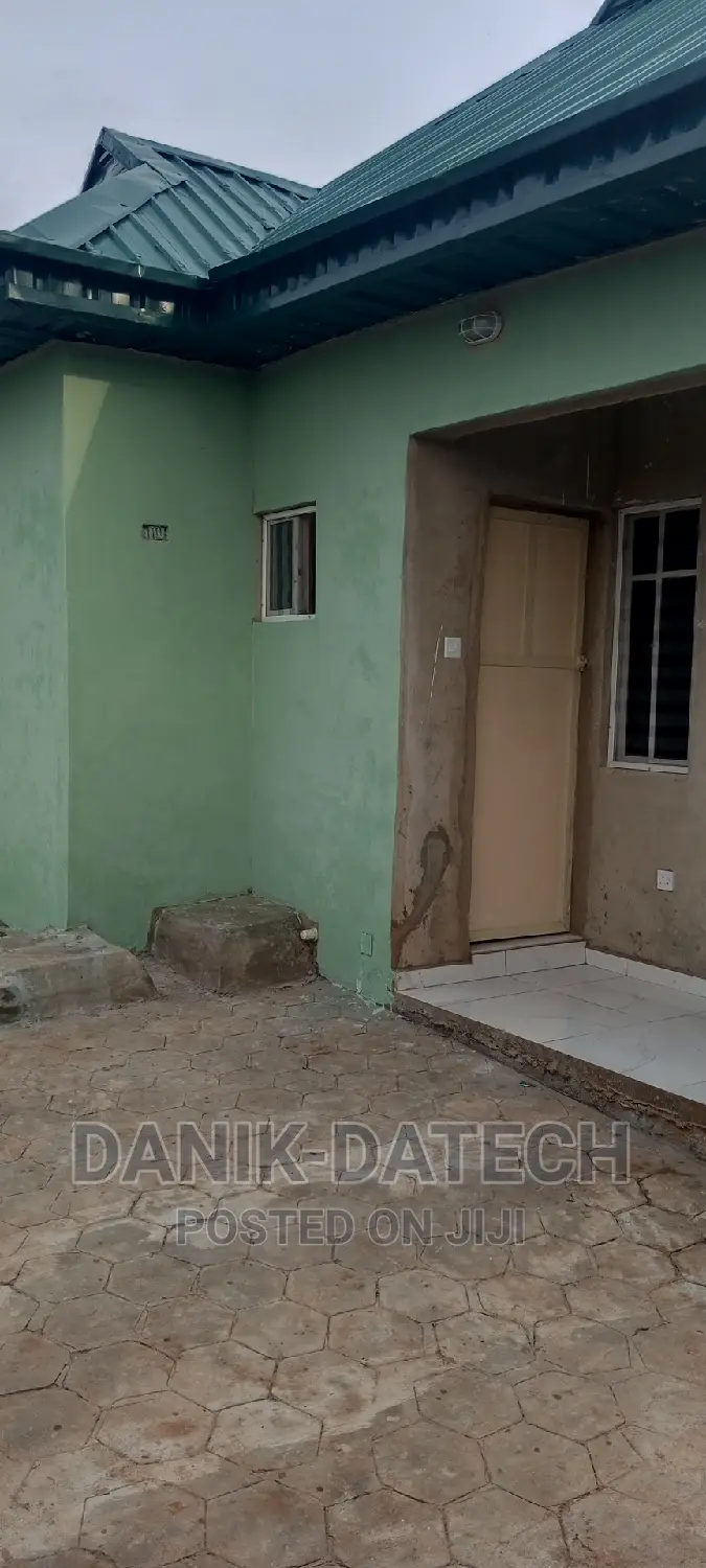 3bdrm Block of Flats in Abeokuta South for rent
