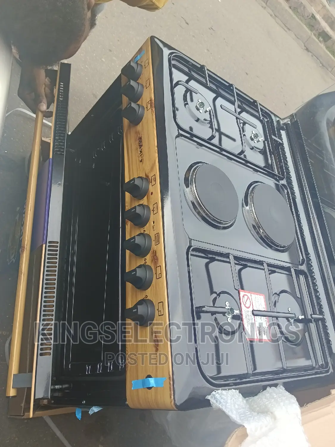 Maxi Big Size 4gas and 2electric With Oven