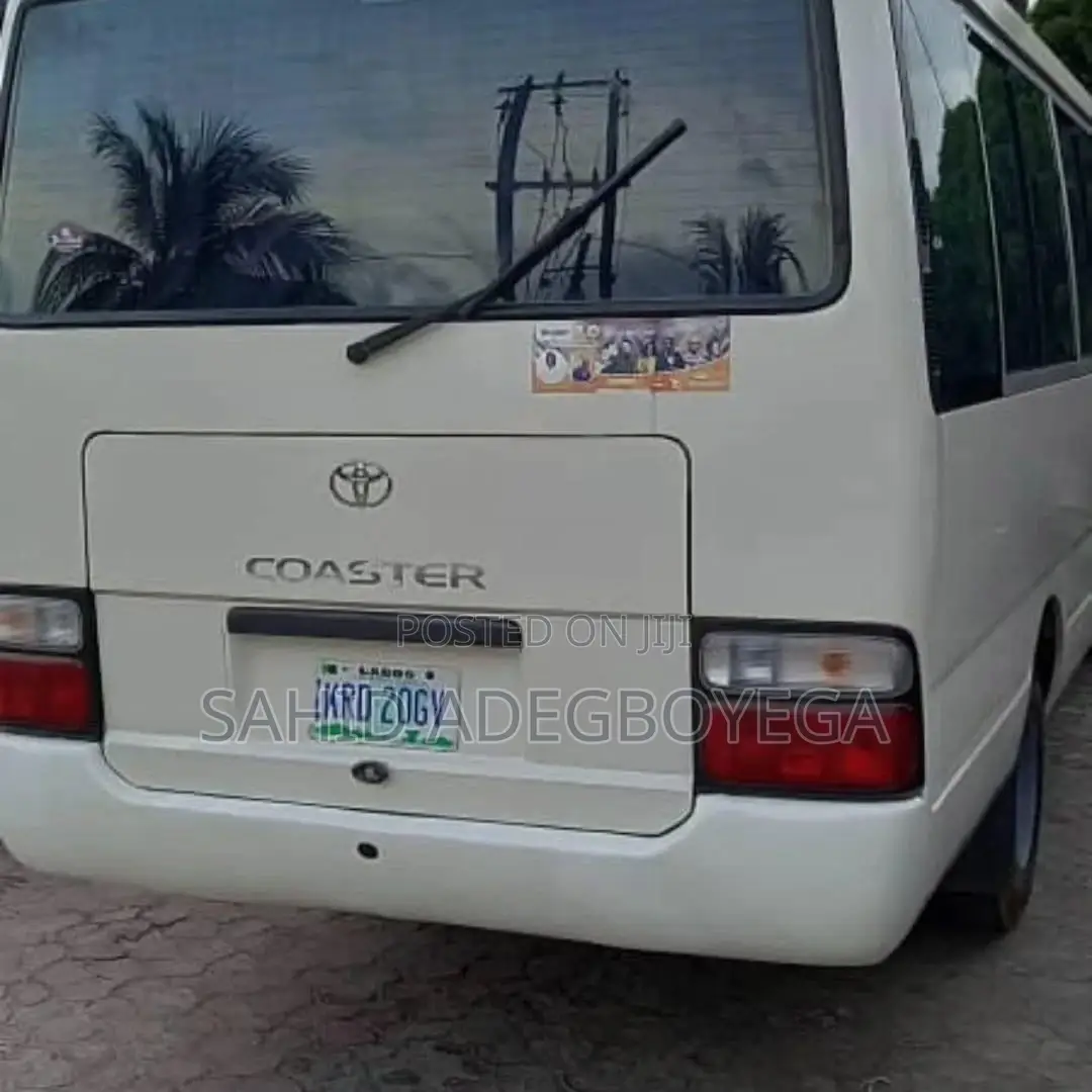 Coaster Bus for Hire 2014 Executive