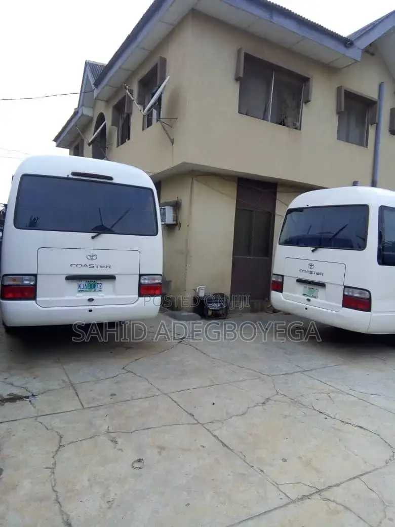 Coaster Bus for Hire 2014 Executive