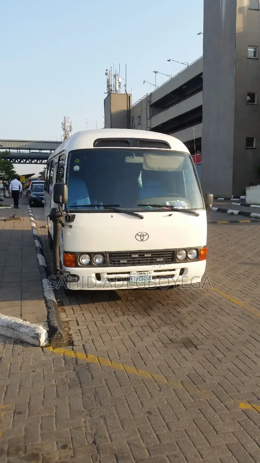 Coaster Bus for Hire 2014 Executive