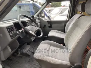 Volkswagen Transporter 2002 White