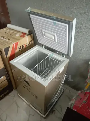 Durable LG Chest Freezer 100L {Gc-160}