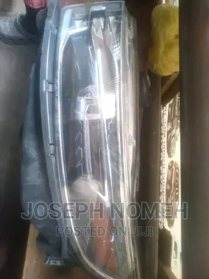 Ford Taurus 2013 Headlamp