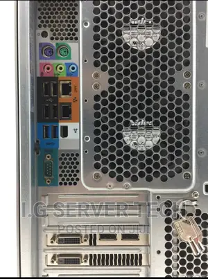 Desktop Computer HP Z820 64GB Intel Xeon SSD 1T