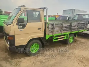 Toyota Dyna 2002 Silver