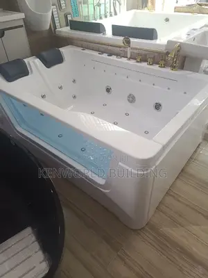 Standard Modern Double Jacuzzi.