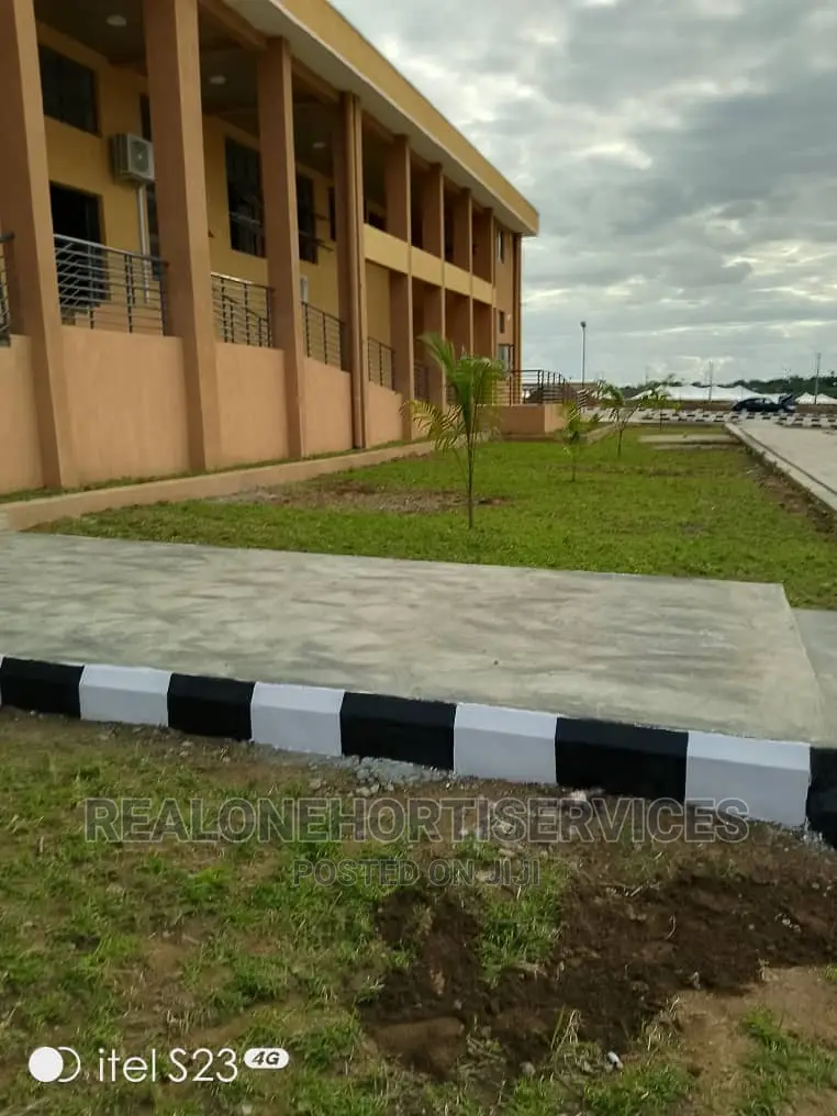 Kerbs (Curb) for Pathway, Driveway, Etc