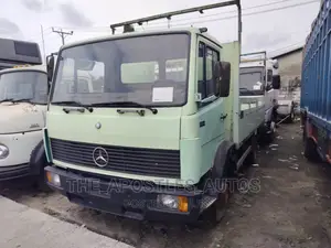 Mercedes Benz Truck Pickup 814