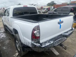 Toyota Tacoma Double Cab V6 Automatic 2010 White