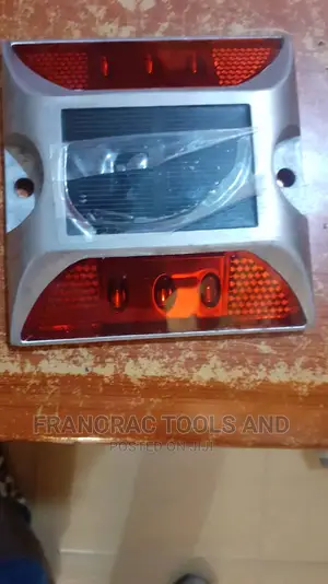 Solar Cat Eyes, Road Stud