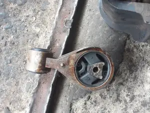 Smaller Engine Sitting Nissan Rogue 2008/2009/2010/2011/2012