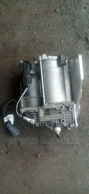 Lifting Pump Land Rover Lr4 2011