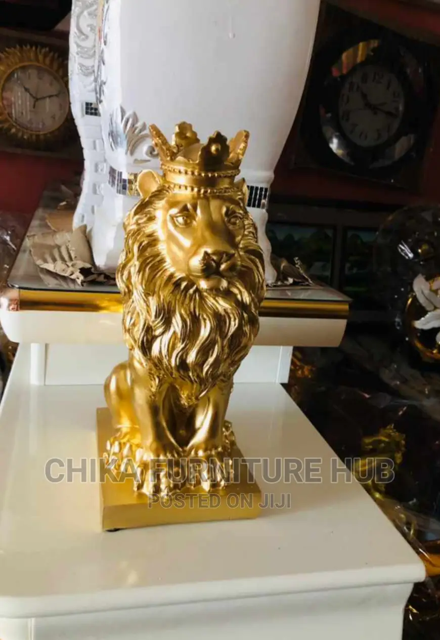 Decorative Figurines