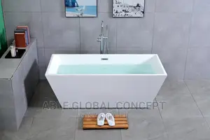 White Queen Bath Tub