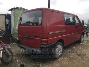 Volkswagen Transporter 2003 Red