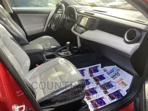 Toyota RAV4 2017 Red