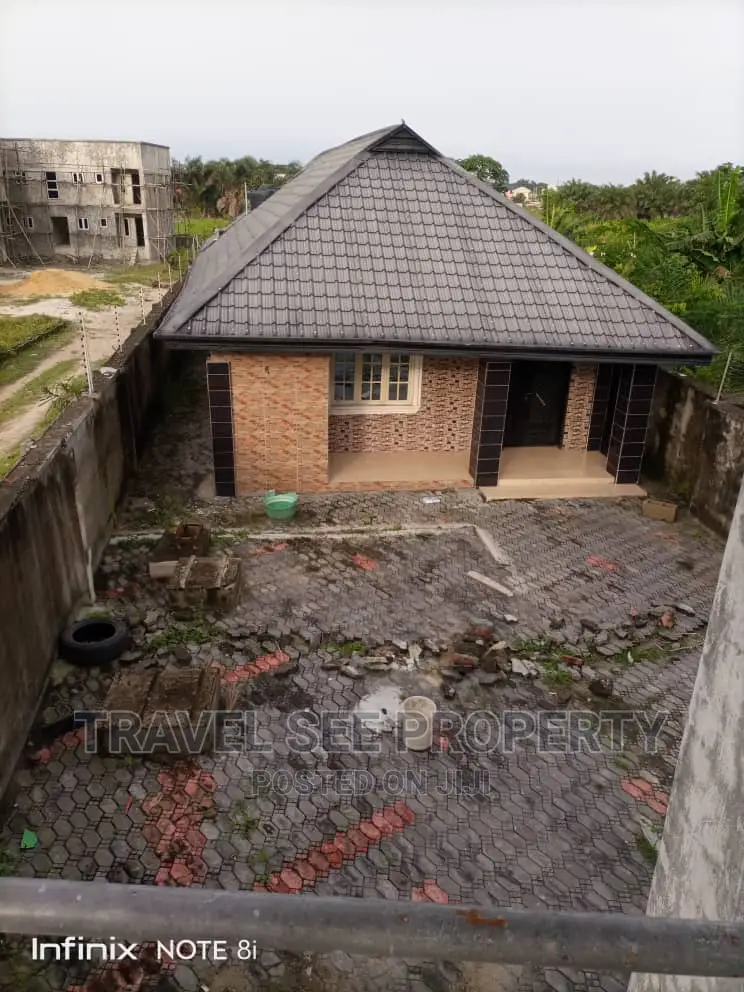 3bdrm Bungalow in Eleko Junction for sale