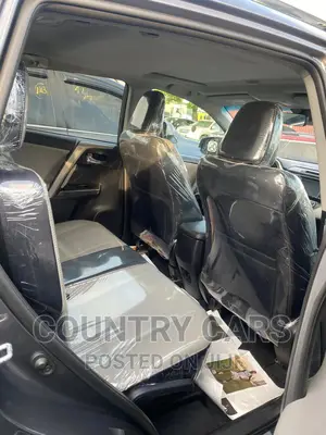 Toyota RAV4 Platinum AWD (2.5L 4cyl 6A) 2017 Gray