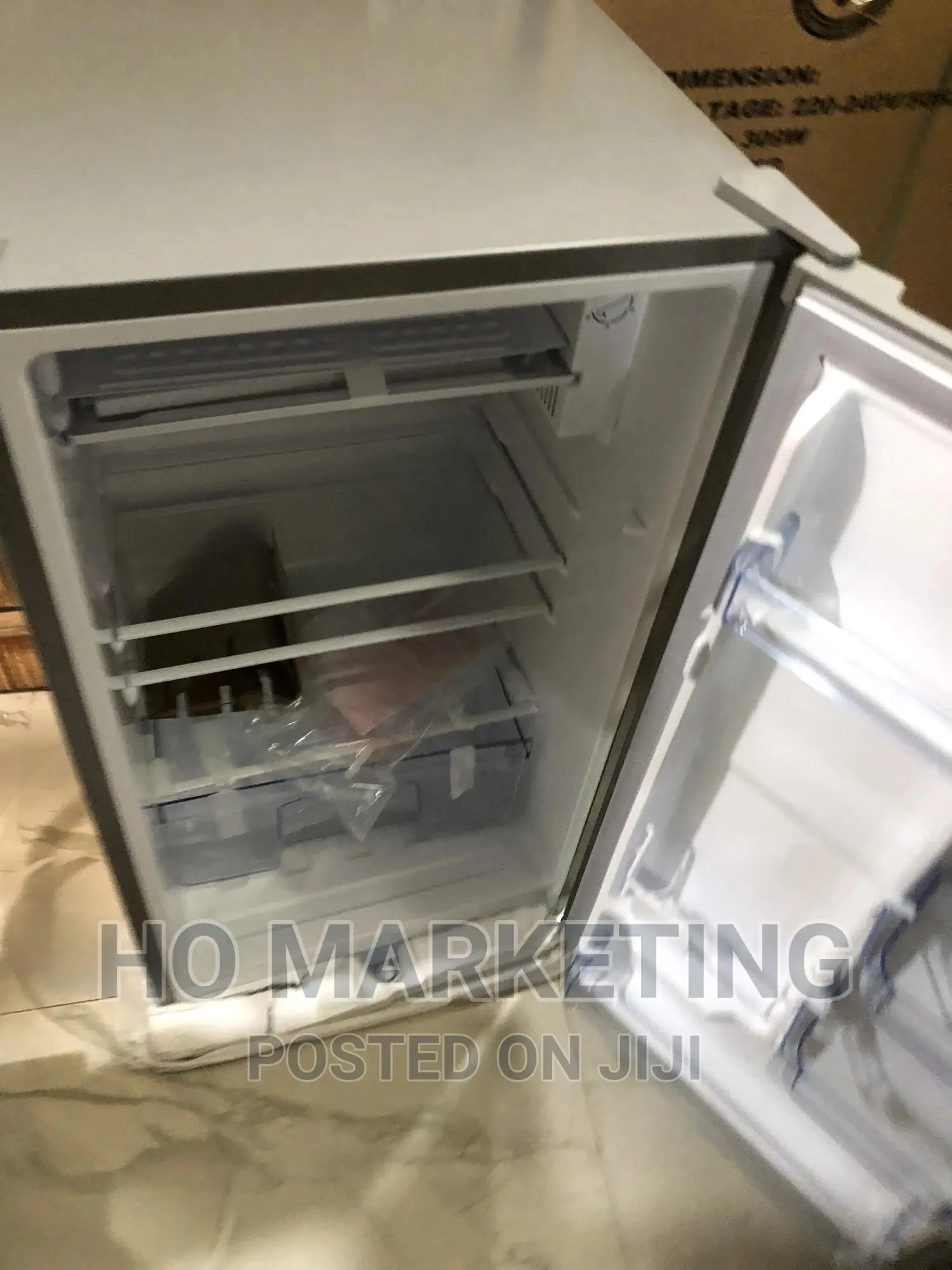 Gc-131 Lg Refrigerator Silver