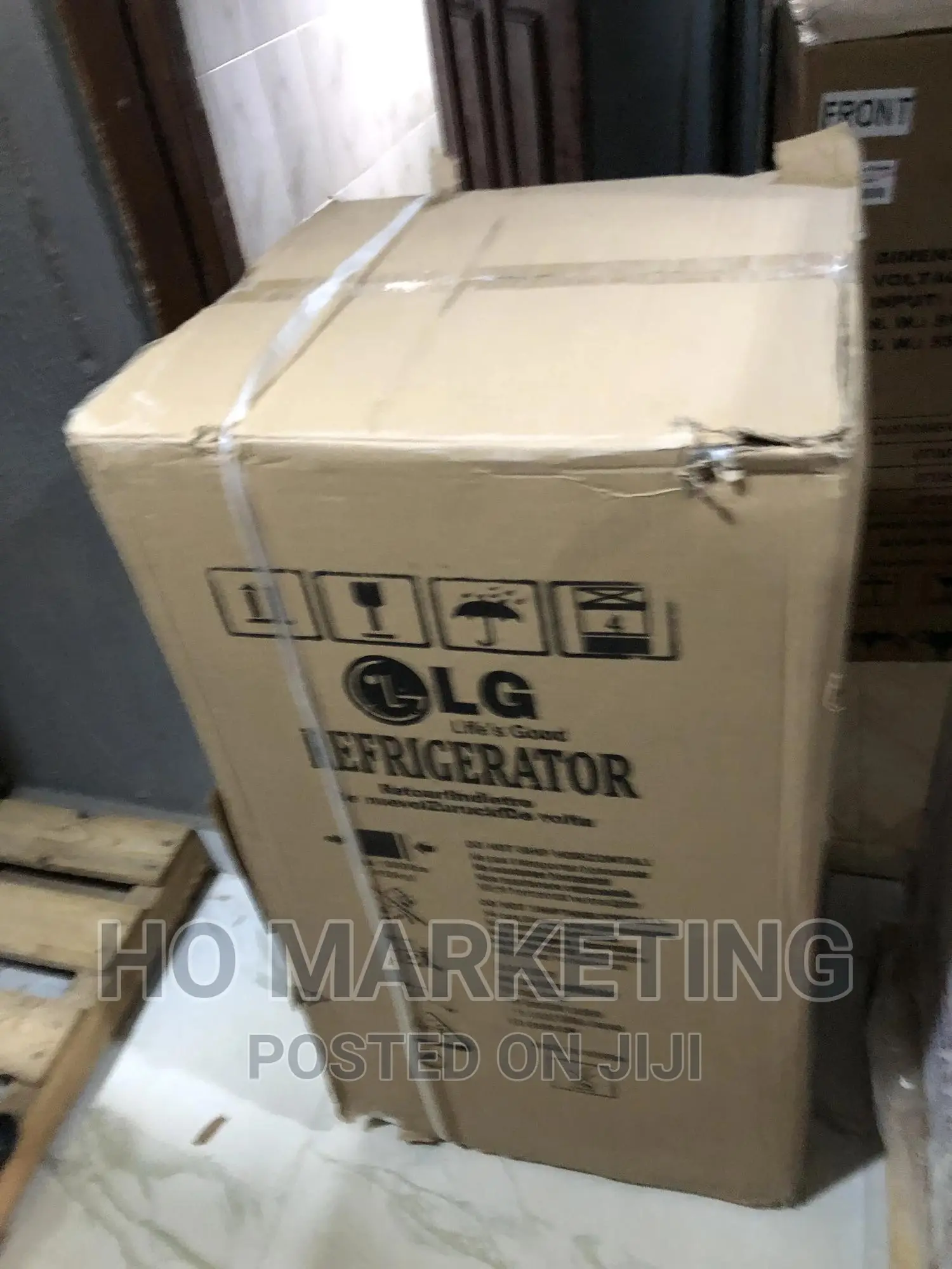 Gc-131 Lg Refrigerator Silver