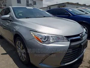 Toyota Camry 2015 Silver