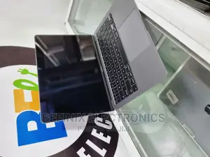 Laptop Apple MacBook Air 2020 16GB Intel Core I7 SSD 512GB