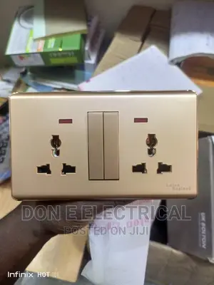 13A Double Socket Luton England Gold Color