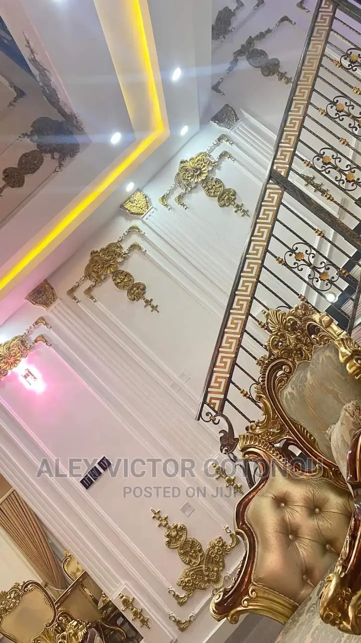 Pop Ceiling, Wall Belting And Inside Decorations