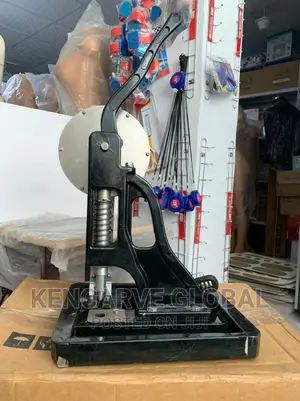 Semi Automatic Eyelet Machine
