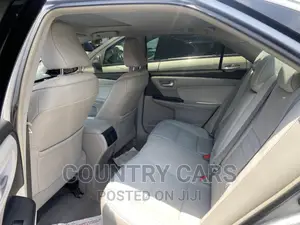 Toyota Camry 2015 Silver