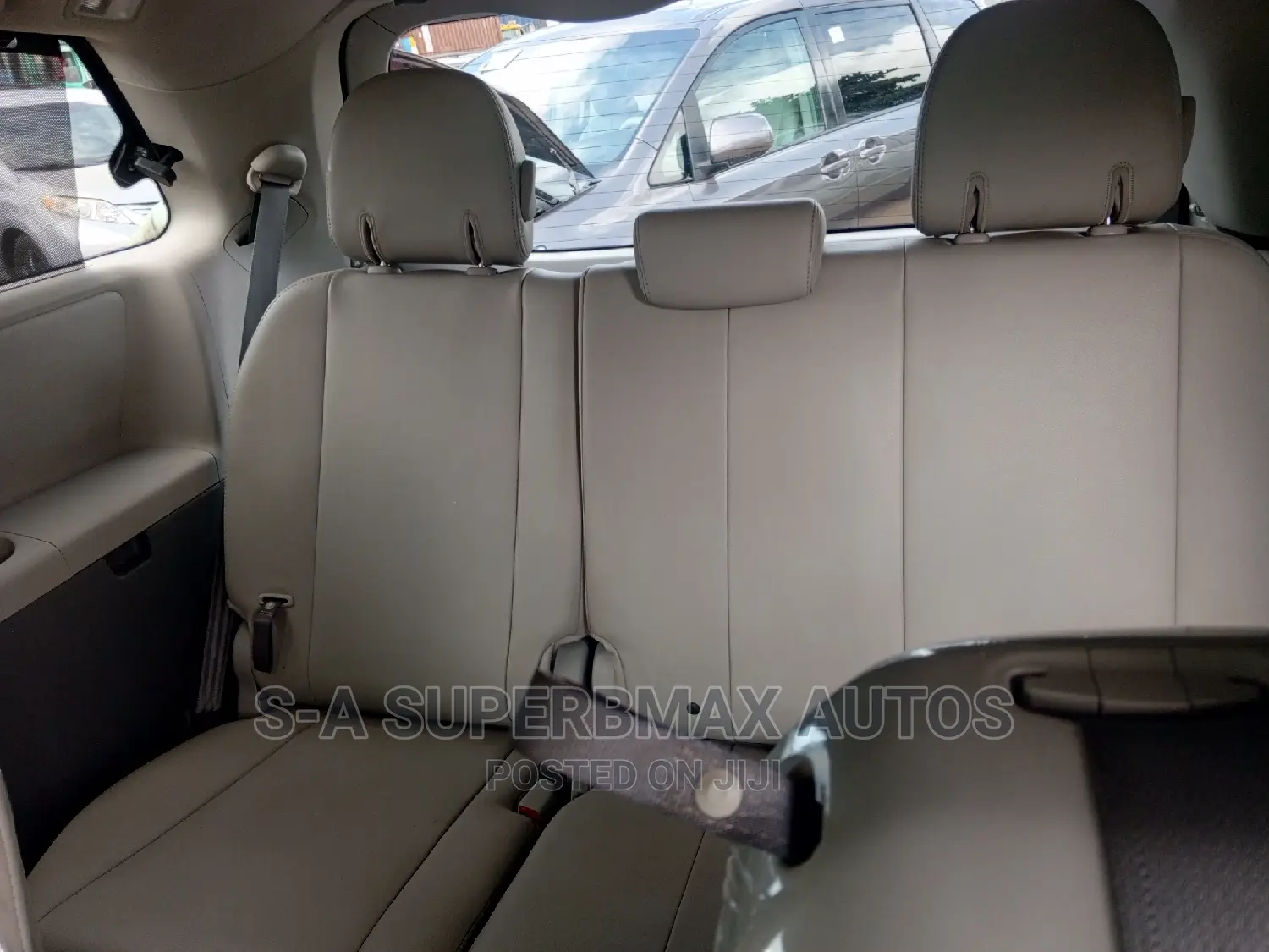 Toyota Sienna XLE AWD 7-Passenger 2013 Silver