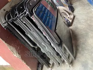 All Model of Mercedes Benz Palanomic Roof Glass Are Availabl