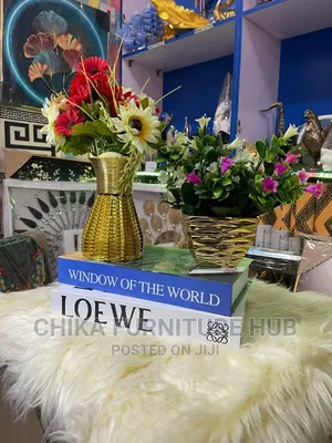 Decorative Figurines
