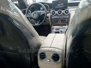 Mercedes-Benz C300 2016 Blue