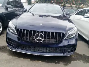 Mercedes-Benz C300 2016 Blue
