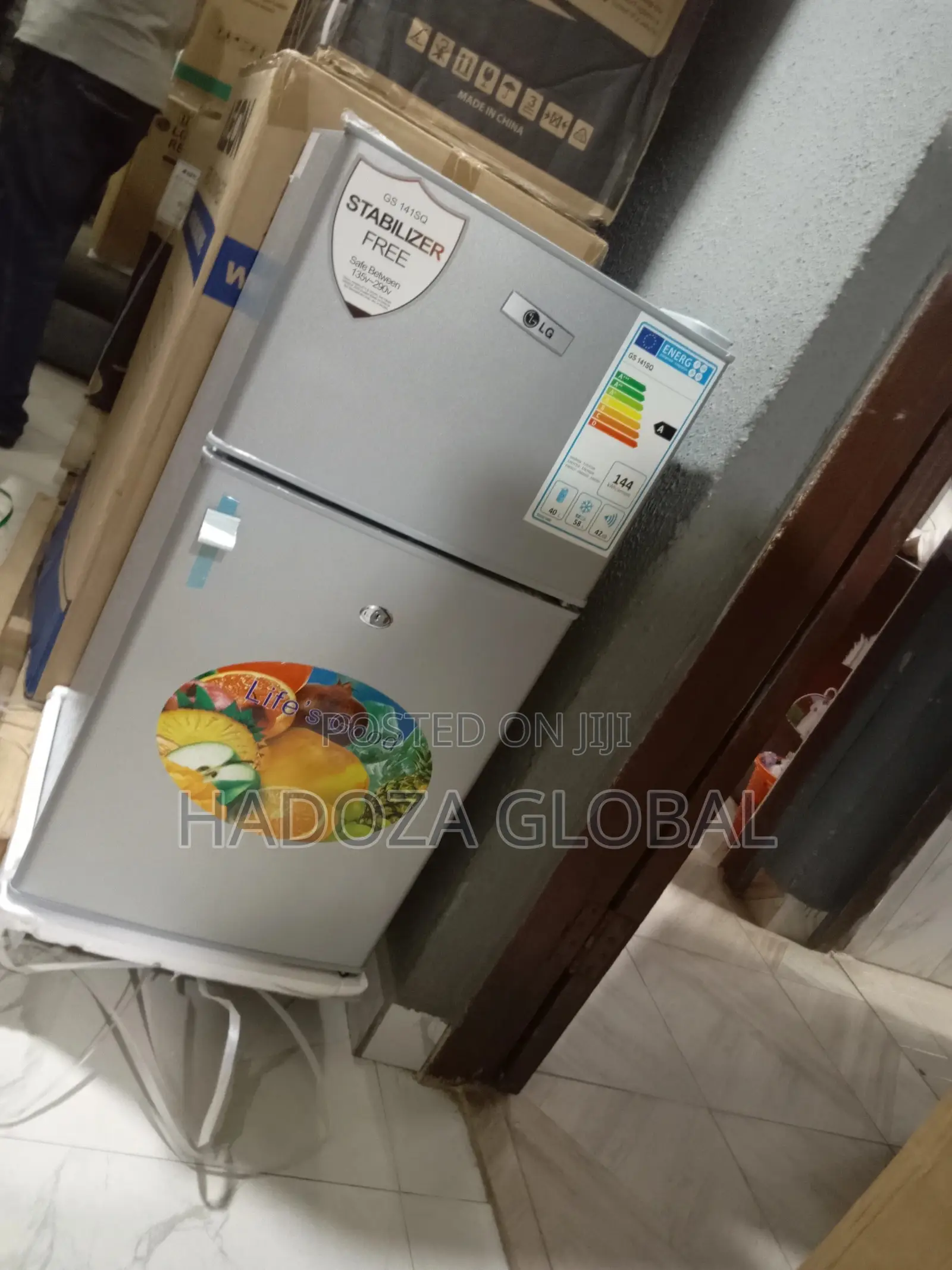 Efficient LG Refrigerator( 95litrs) Gs141sq